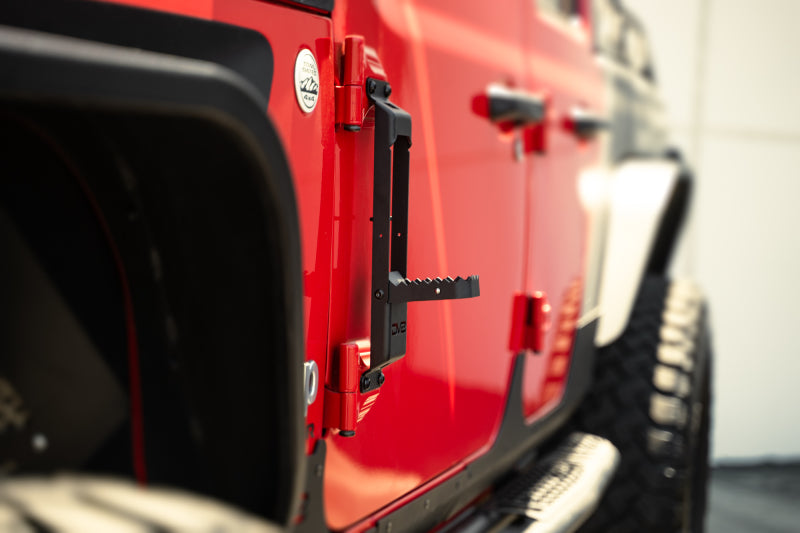 DV8 Offroad Side Steps DV8 Offroad 07-23 Jeep Gladiator/Wrangler JT/JK/JL Hinge Mounted Step