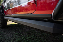 Load image into Gallery viewer, Rugged Ridge Rocker Arms Rugged Ridge 20-22 Jeep Gladiator JT Rocker Guard