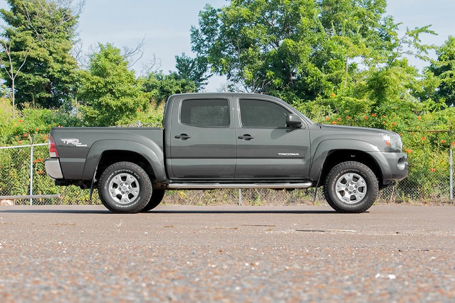 Rough Country Leveling Kit 2 Inch Leveling Lift Kit 05-20 Tacoma Red Rough Country - 744RED