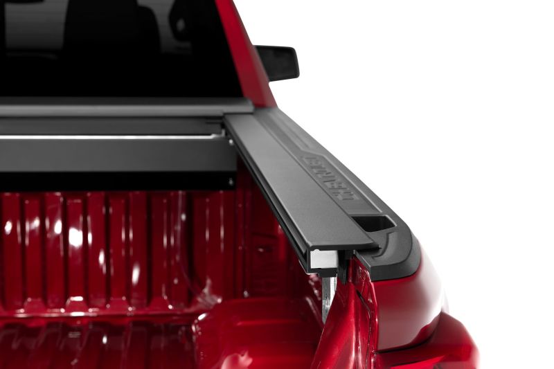 Roll-N-Lock Tonneau Covers - Retractable Roll-N-Lock 2019 Chevrolet Silverado 1500 XSB 68-3/8in A-Series Retractable Tonneau Cover