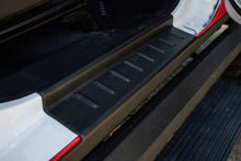 Load image into Gallery viewer, Bushwacker Body Armor &amp; Rock Rails Bushwacker 20-21 Jeep Gladiator Trail Armor Rocker Panel