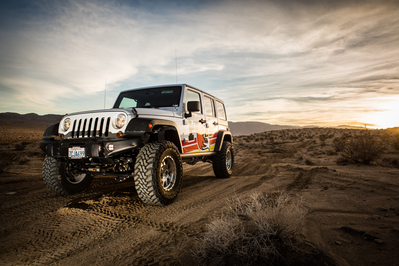 FOX Shocks and Struts Fox 97-06 Jeep TJ 2.0 Performance Series 9.6in. Smooth Body IFP Front Shock / 3-4.5in & 2-3.5in Lift