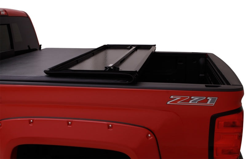 LUND Tonneau Covers - Hard Fold Lund 88-99 Chevy C1500 Fleetside (6.6ft. Bed) Hard Fold Tonneau Cover - Black