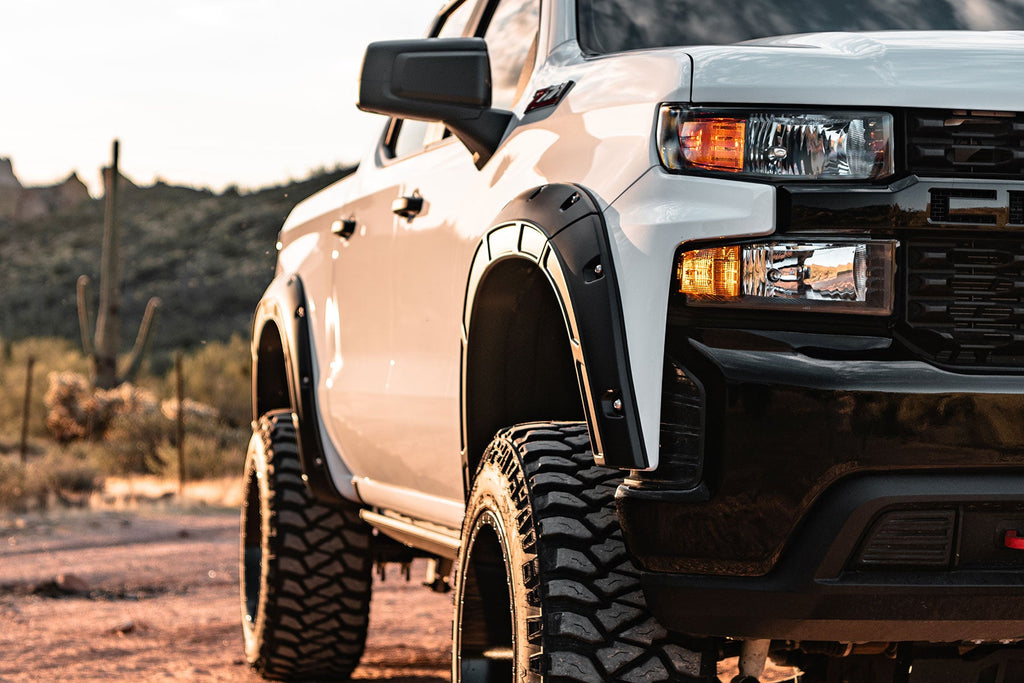 Rough Country Fender Flares Defender Pocket Fender Flares Flat Black Chevy Silverado 1500 2WD/4WD (19-23) Rough Country - A-C12211