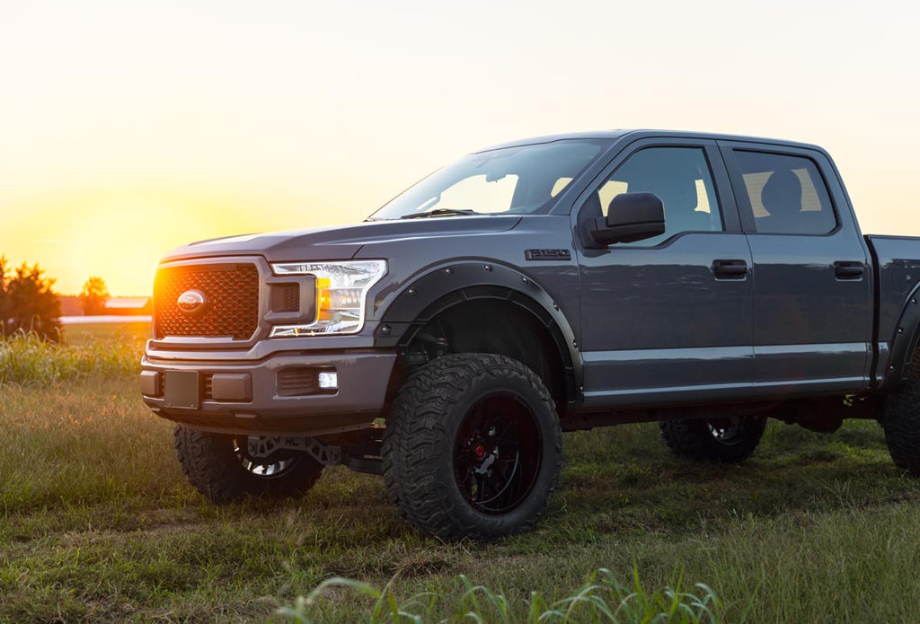 Rough Country Fender Flares Defender Pocket Fender Flares Flat Black Ford F-150 2WD/4WD (15-20) Rough Country - A-F11811
