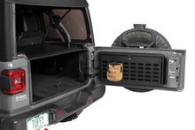 Load image into Gallery viewer, Tuffy Security Products Tailgate Organizer Tailgate Lockbox - &#39;18-23 Wrangler JL (MOLLE Panel; Black) - 365-01