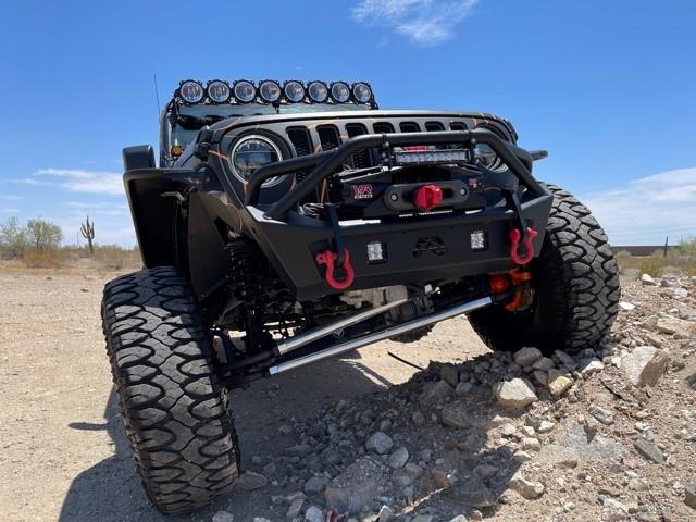 Apex Chassis Steering Tie Rod Apex Chassis Heavy Duty 2.5 Ton Tie Rod & Drag Link Assembly in Steel Fits: 19-22 Jeep Gladiator JT 18-22 Jeep Wrangler JL/JLU. Note: This FLIP kit fits a Dana 30 axle with a lift exceeding 4.5 inches. Requires drilling the knuckle.