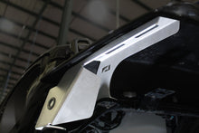 Load image into Gallery viewer, Motobilt Fenders Front Fender Chop Support Brackets for Jeep JL/JT Gladiator Rubicon (w/One Pair of Side Marker Lights) Motobilt - MB1135-MB6500-1pr