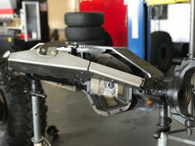 Load image into Gallery viewer, Motobilt Axle Truss F-250/F-350 Super Duty Dana 60 Axle Truss and Steering Mount 05-Present Motobilt - MB4072