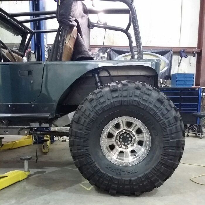 Motobilt Fender Overlay Jeep CJ / YJ High Clearance Rear Fender Tops Motobilt - MB5501
