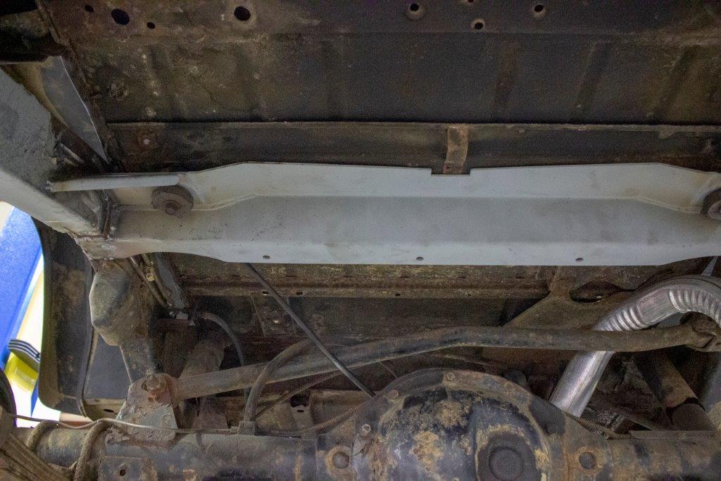 Rust Buster Frame Repair Crossmember Jeep YJ Center Crossmember Gas Tank Support For 87-95 Jeep YJ Wrangler Rust Buster - RB2007