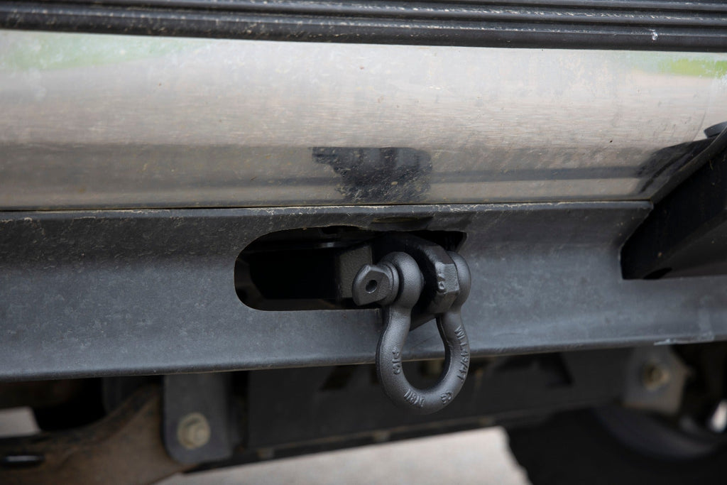 Rough Country Tow Hook GM Tow Hook to Shackle Conversion Kit w/ D-Ring and Rubber Isolators (88-98 C1500/K1500) Rough Country - RS164