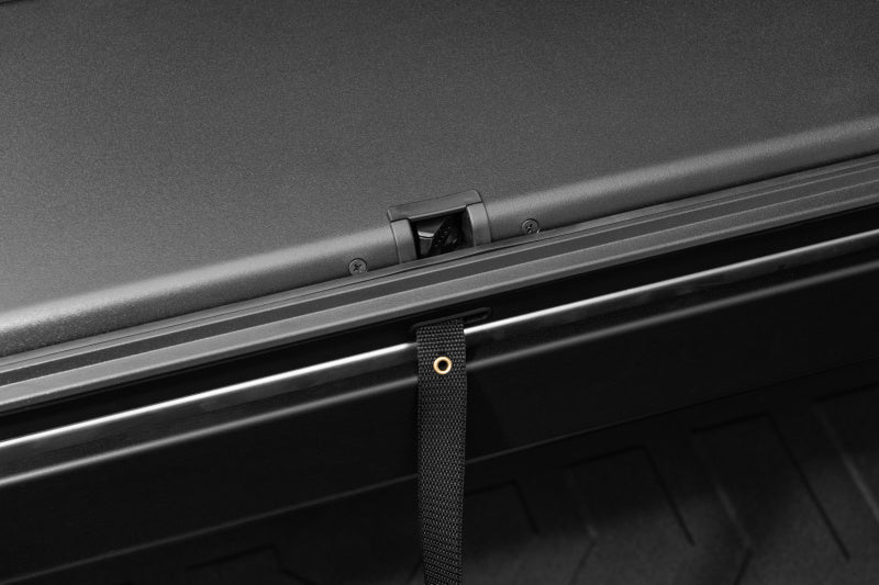 Roll-N-Lock Tonneau Covers - Retractable Roll-N-Lock 2019 Chevrolet Silverado 1500 XSB 68-3/8in A-Series Retractable Tonneau Cover