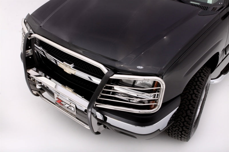 AVS Stone/Bug Deflectors AVS 03-06 Chevy Avalanche (w/o Body Hardware) High Profile Bugflector II Hood Shield - Smoke