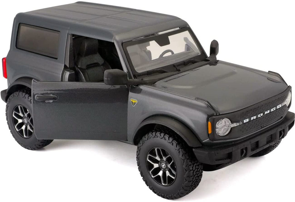 Maisto 2021 Ford Bronco Badlands Gray Metallic with Black Top Special Edition 1/24 Diecast Model Car by Maisto 31530