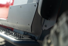 Load image into Gallery viewer, DV8 Offroad Body Armor &amp; Rock Rails DV8 Offroad 20-23 Jeep Gladiator JT Rock Skins