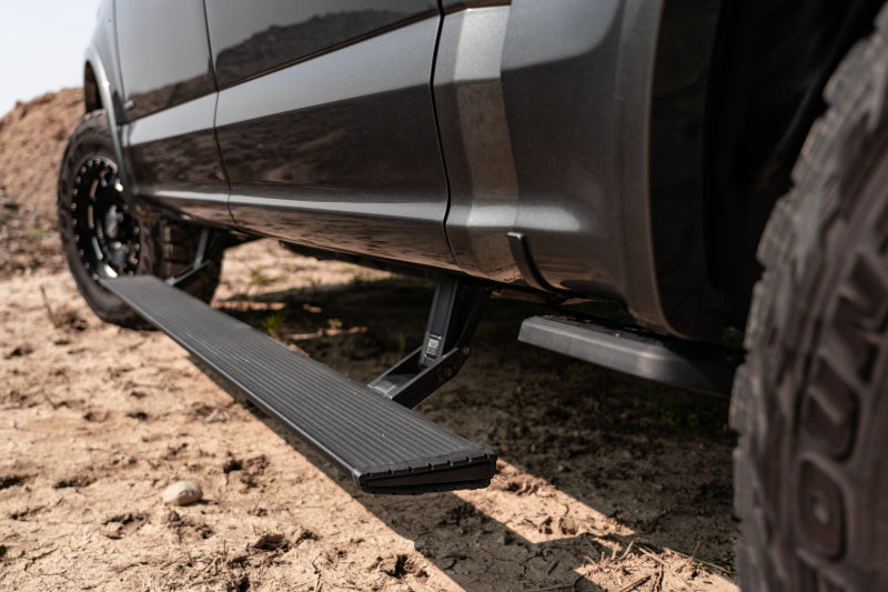 AMP Research Running Boards AMP Research 18-23 Jeep Wrangler JL 4DR (Excl. 4XE/Rubicon 392) PowerStep Xtreme - Black