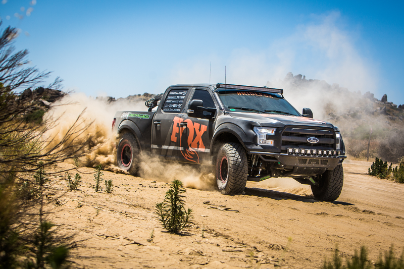FOX Shocks and Struts Fox 17-18 Ford F-250 4WD 2.0 Performance Series IFP Smooth Body Rear Shock / 0-1.0in Lift