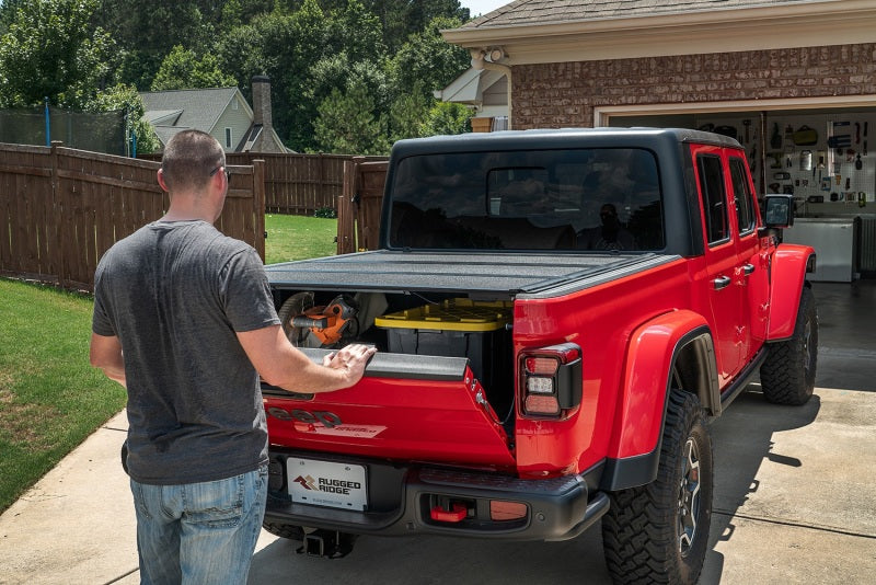 Rugged Ridge Tonneau Covers - Hard Fold Rugged Ridge Armis Hard Folding With LINE-X Bed Cover 2020 JT