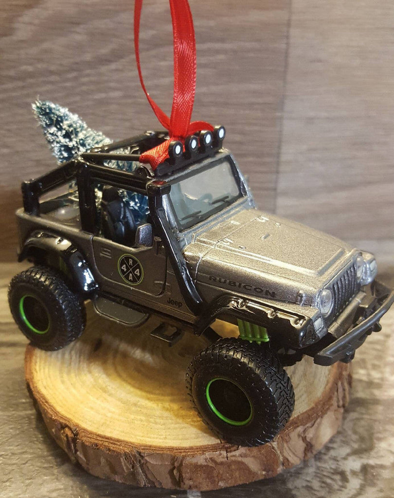 Offroad Trading Company Jeep TJ Rubicon Wrangler With Tree Ornament Silver