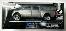 Load image into Gallery viewer, Motormax American Legends DIE-CAST 2019 Ram 1500 Crew Cab Laramie Silver # 73679 Motormax